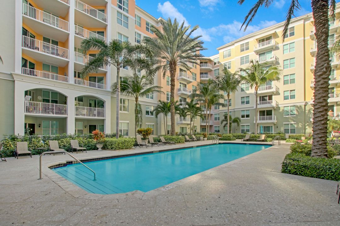 For Rent: $4,495 (2 beds, 2 baths, 1000 Square Feet)