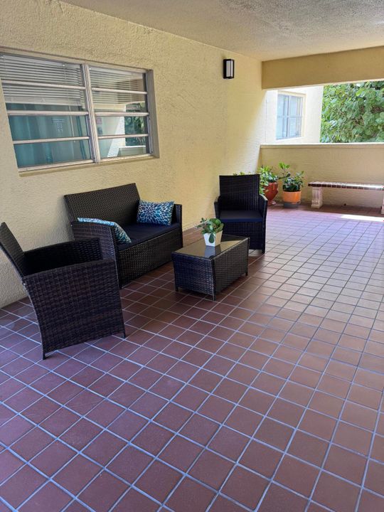 На продажу: $83,000 (1 спален, 1 ванн, 754 Квадратных фут)