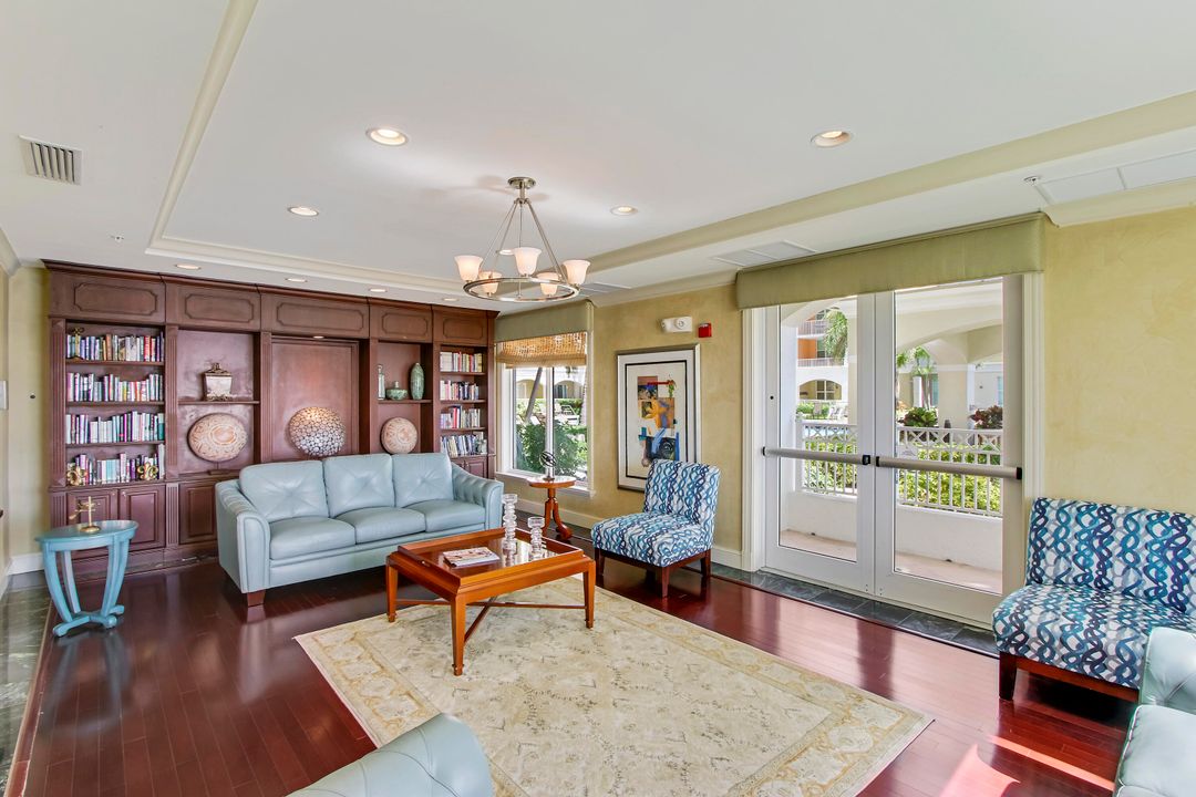 For Rent: $4,495 (2 beds, 2 baths, 1000 Square Feet)