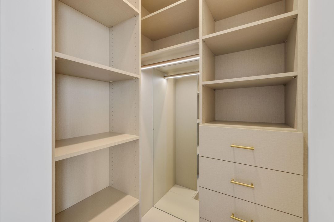 For Sale: $6,500,000 (3 beds, 3 baths, 2623 Square Feet)