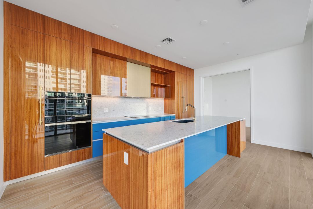 For Sale: $6,500,000 (3 beds, 3 baths, 2623 Square Feet)