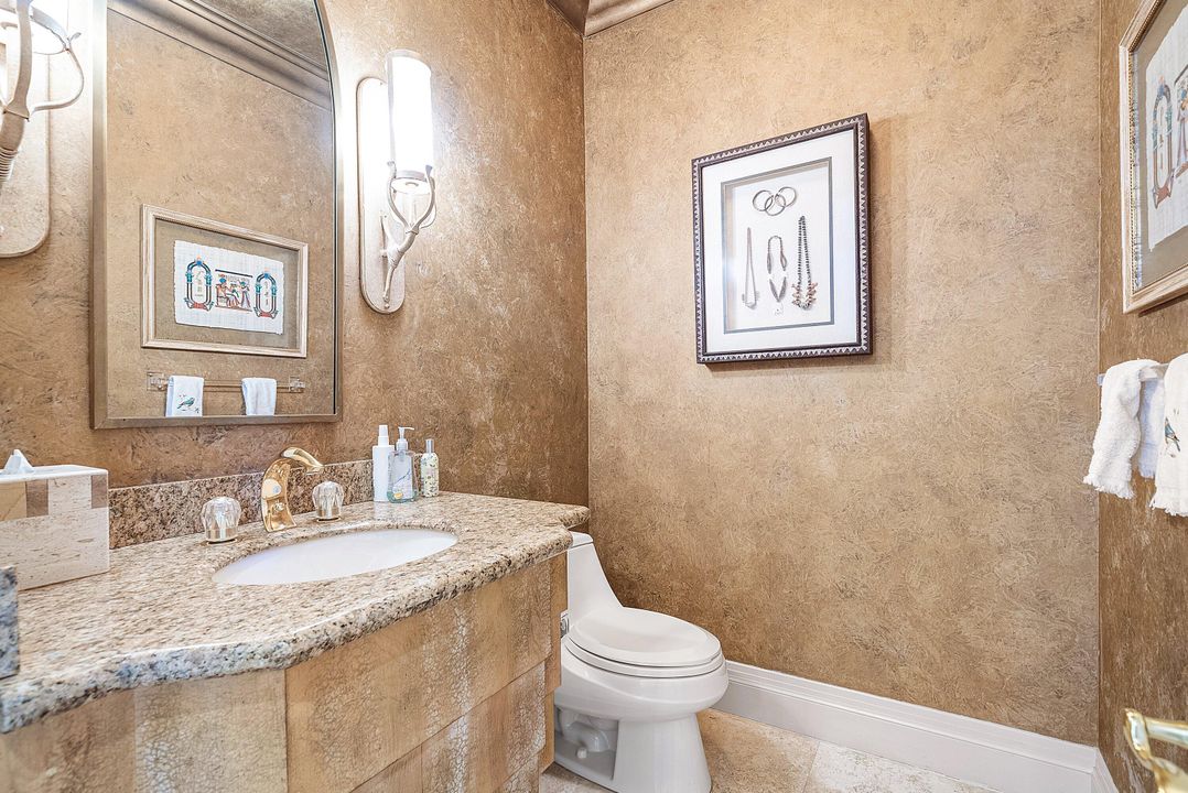 合同活跃: $1,995,000 (3 贝兹, 3 浴室, 3222 平方英尺)