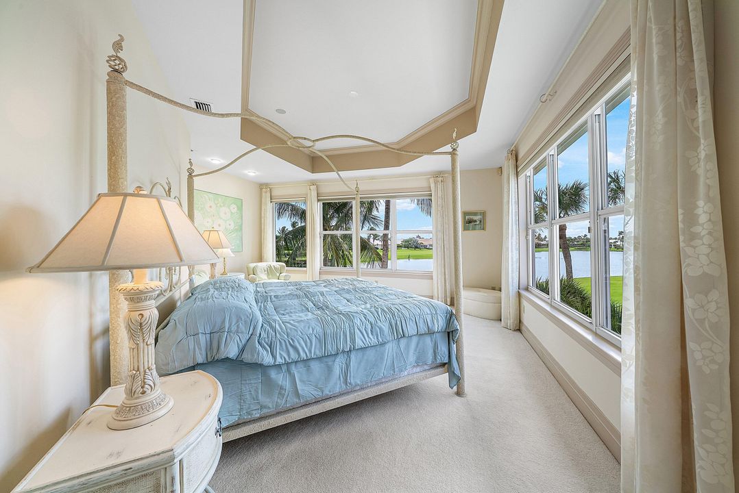 合同活跃: $1,995,000 (3 贝兹, 3 浴室, 3222 平方英尺)