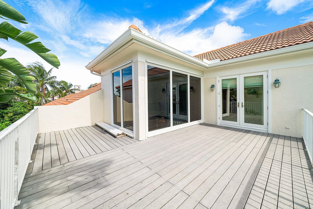 合同活跃: $1,995,000 (3 贝兹, 3 浴室, 3222 平方英尺)