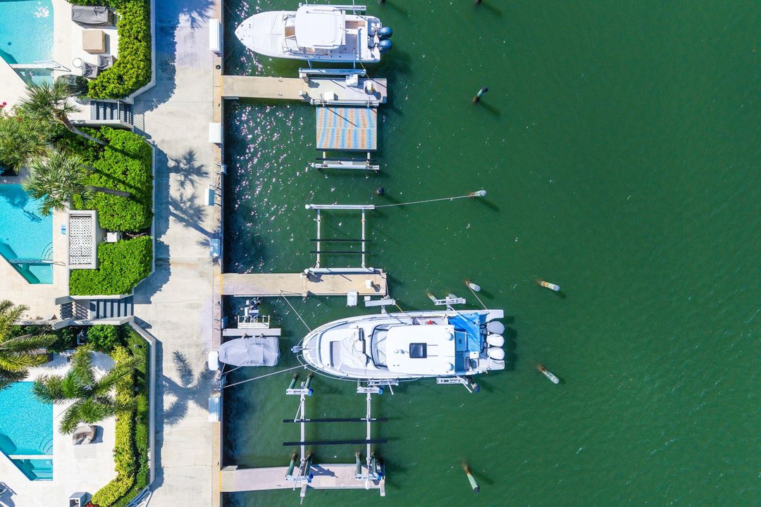 合同活跃: $1,995,000 (3 贝兹, 3 浴室, 3222 平方英尺)