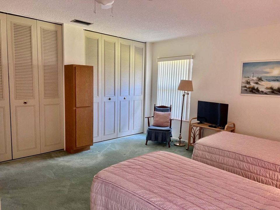 Под контрактом: $1,500 (2 спален, 2 ванн, 1088 Квадратных фут)