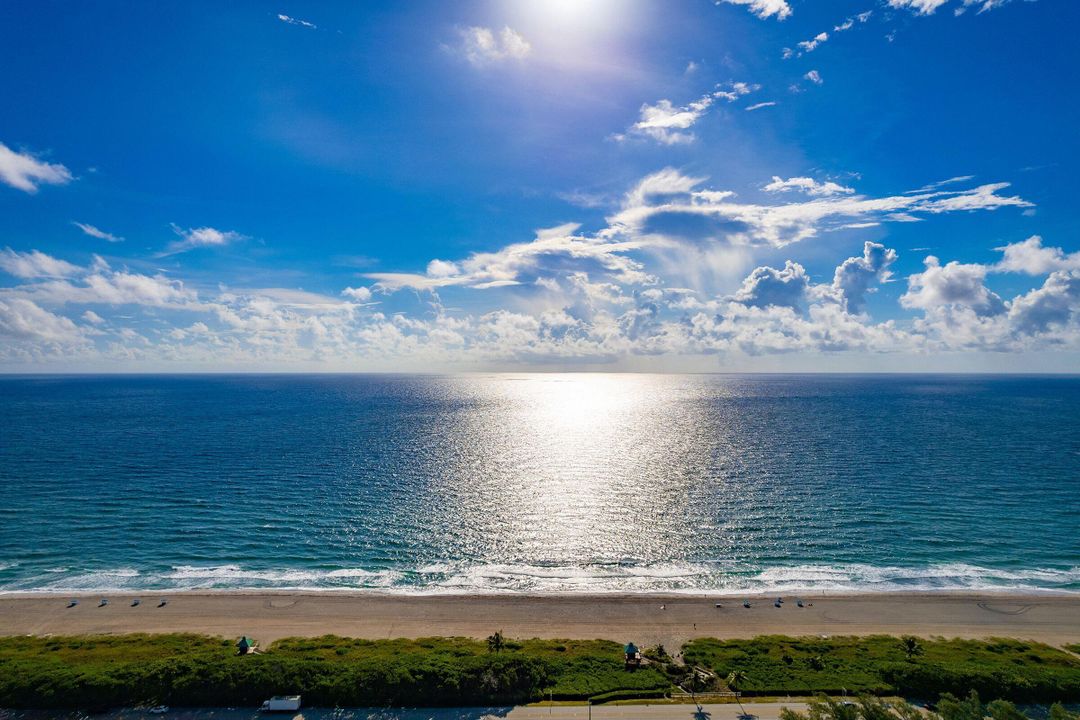 合同活跃: $2,100 (2 贝兹, 2 浴室, 1044 平方英尺)