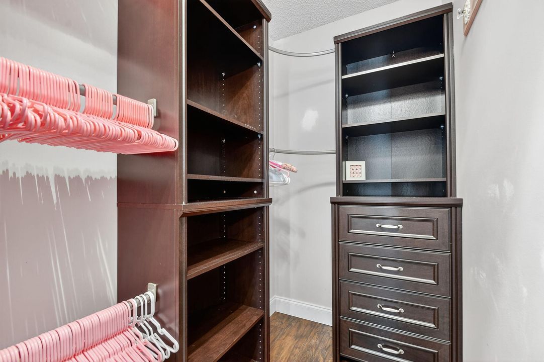 Active With Contract: $525,000 (3 beds, 2 baths, 2166 Square Feet)