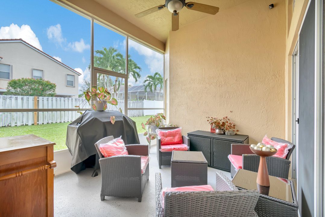 Под контрактом: $3,500 (3 спален, 2 ванн, 2398 Квадратных фут)