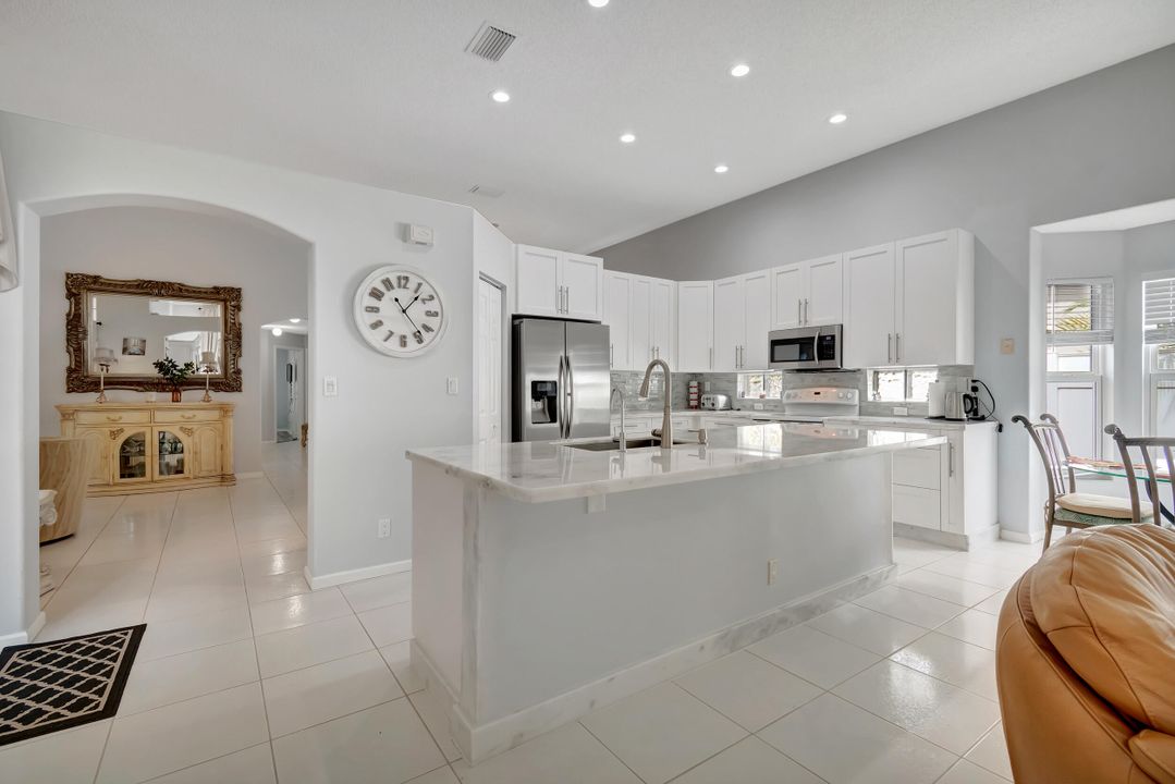 Под контрактом: $3,500 (3 спален, 2 ванн, 2398 Квадратных фут)