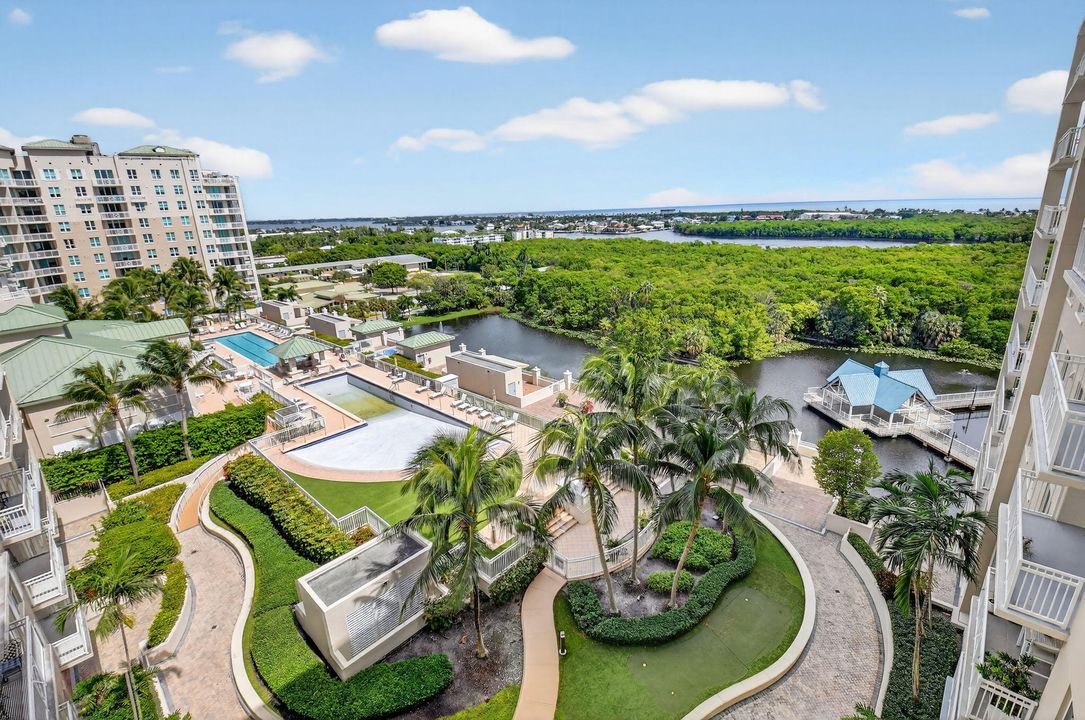 Active With Contract: $475,000 (2 beds, 2 baths, 1350 Square Feet)