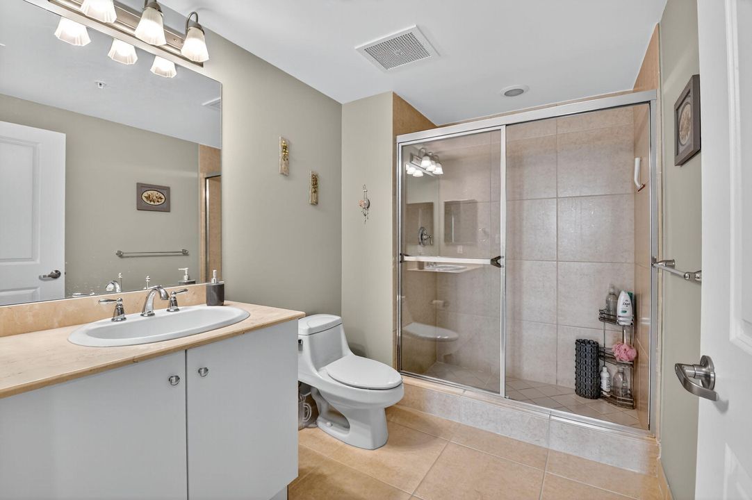 Active With Contract: $475,000 (2 beds, 2 baths, 1350 Square Feet)