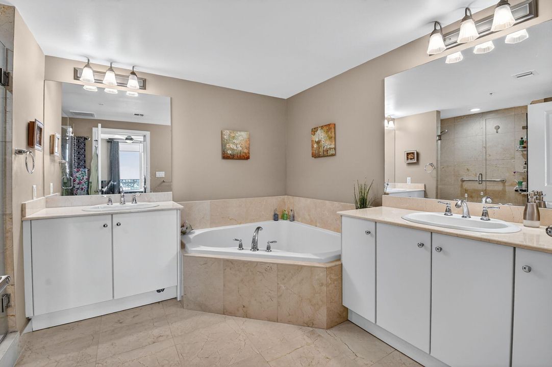 Active With Contract: $475,000 (2 beds, 2 baths, 1350 Square Feet)