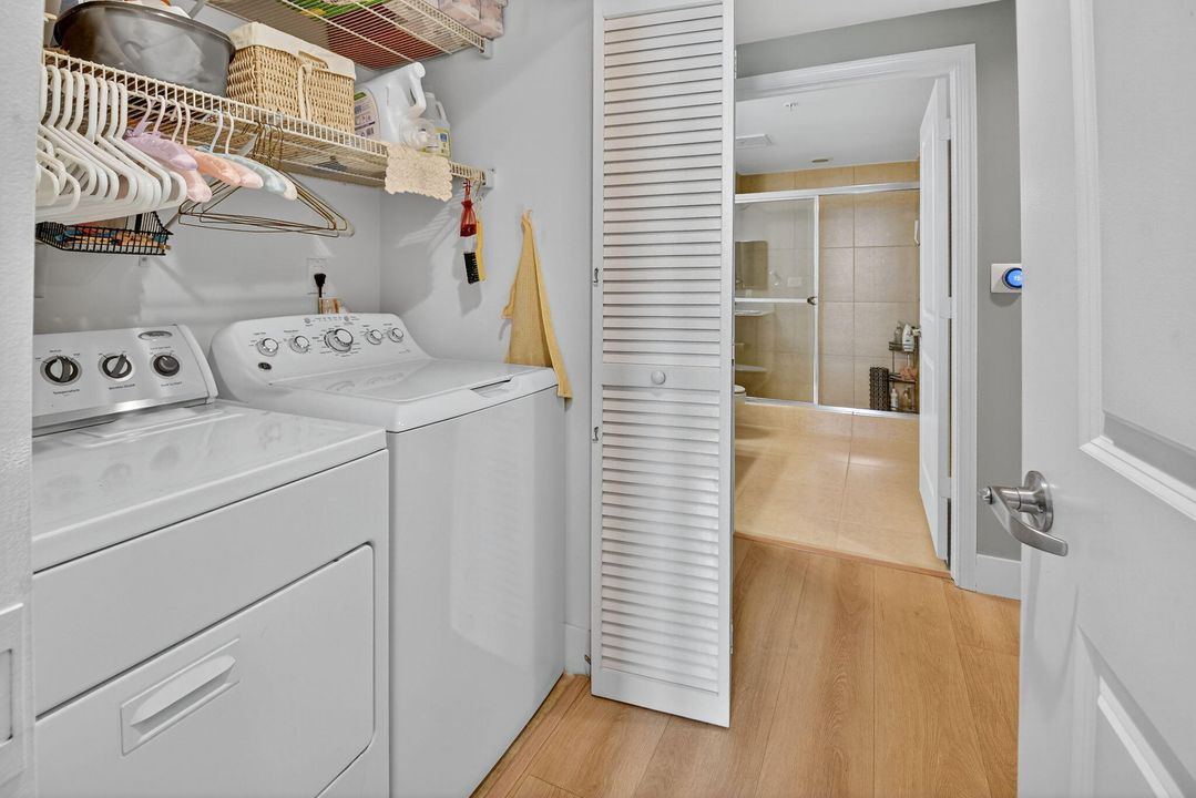 Active With Contract: $475,000 (2 beds, 2 baths, 1350 Square Feet)