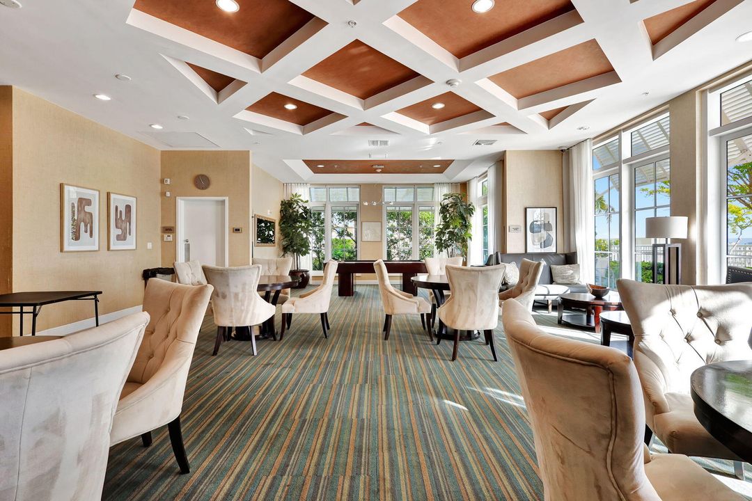 Active With Contract: $475,000 (2 beds, 2 baths, 1350 Square Feet)