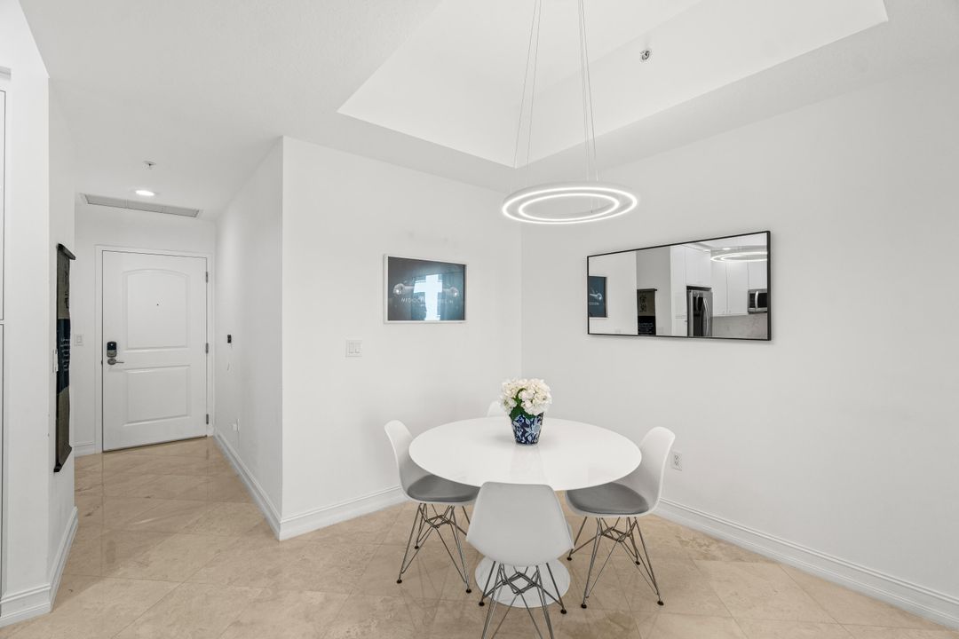 For Rent: $6,750 (2 beds, 2 baths, 1082 Square Feet)