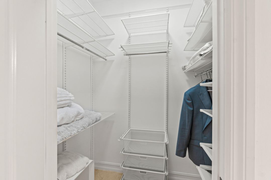 For Rent: $6,750 (2 beds, 2 baths, 1082 Square Feet)