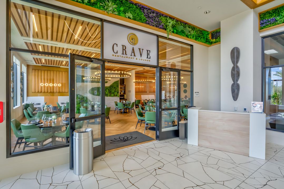 合同活跃: $2,090,000 (5 贝兹, 7 浴室, 4605 平方英尺)