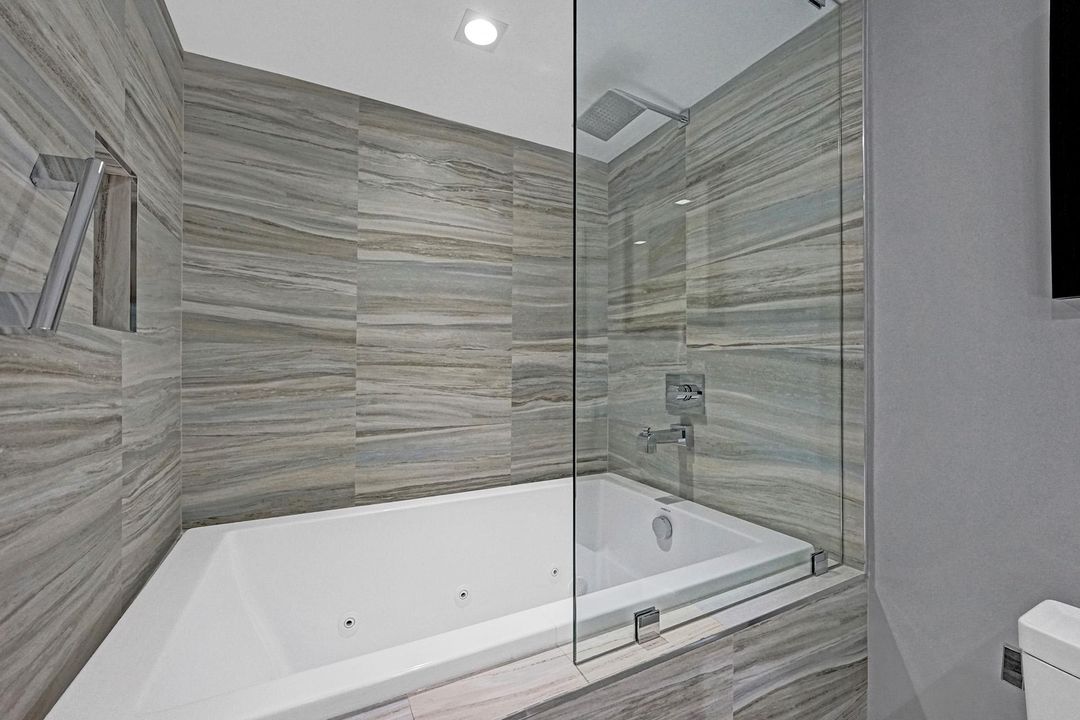 На продажу: $989,500 (2 спален, 2 ванн, 1715 Квадратных фут)