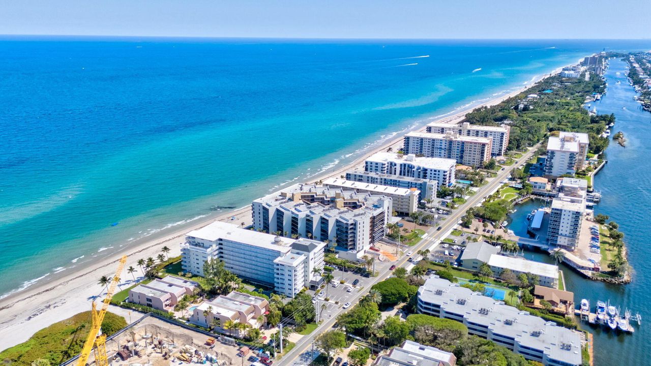 На продажу: $989,500 (2 спален, 2 ванн, 1715 Квадратных фут)