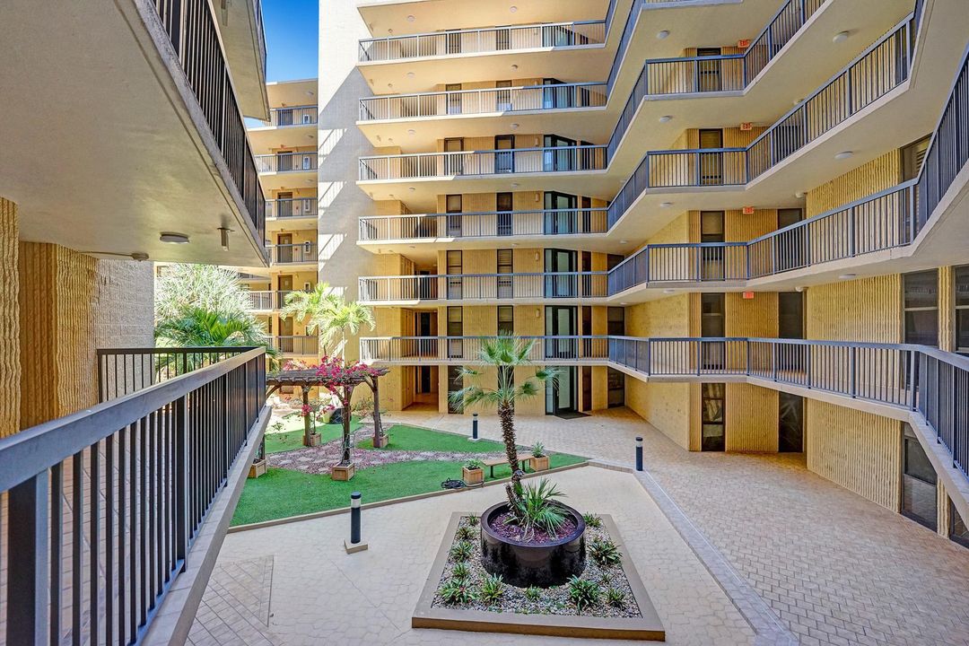 На продажу: $989,500 (2 спален, 2 ванн, 1715 Квадратных фут)