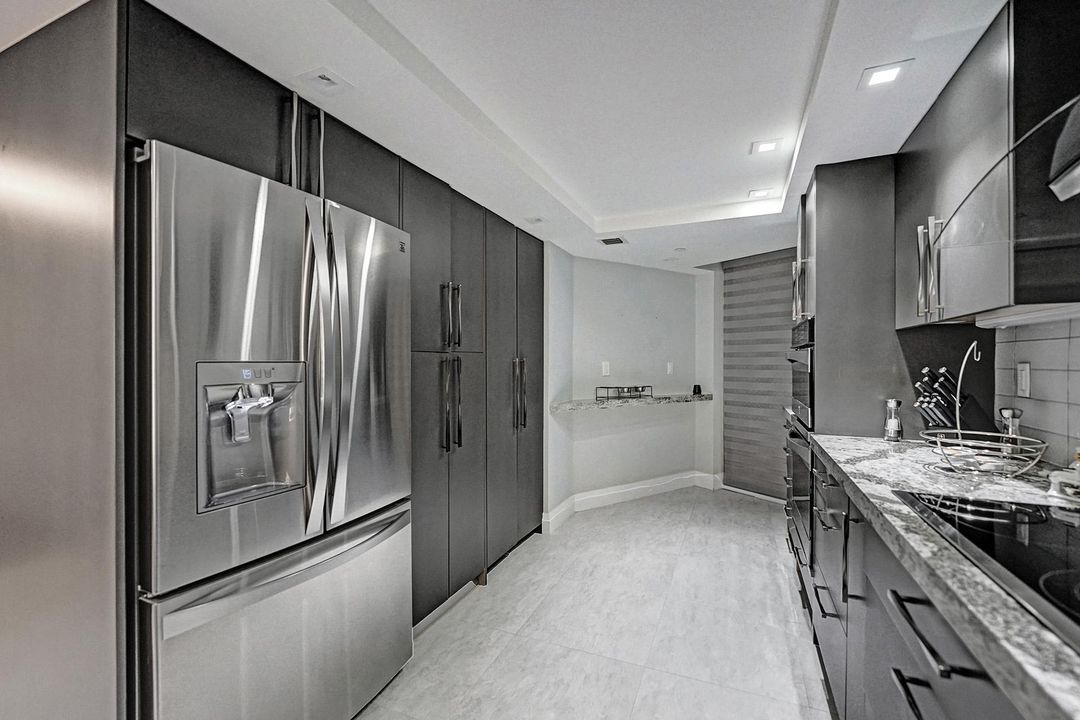 На продажу: $989,500 (2 спален, 2 ванн, 1715 Квадратных фут)