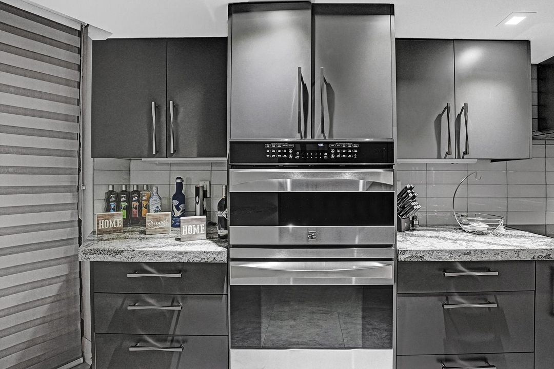 На продажу: $989,500 (2 спален, 2 ванн, 1715 Квадратных фут)