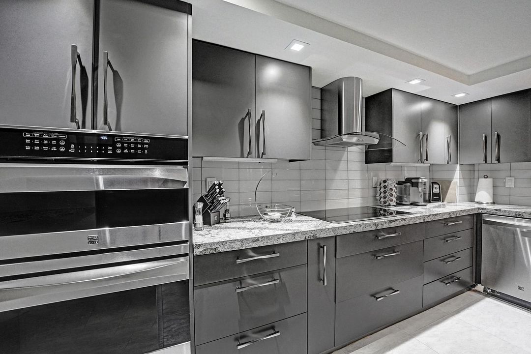 На продажу: $989,500 (2 спален, 2 ванн, 1715 Квадратных фут)