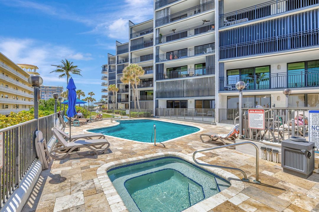 На продажу: $989,500 (2 спален, 2 ванн, 1715 Квадратных фут)