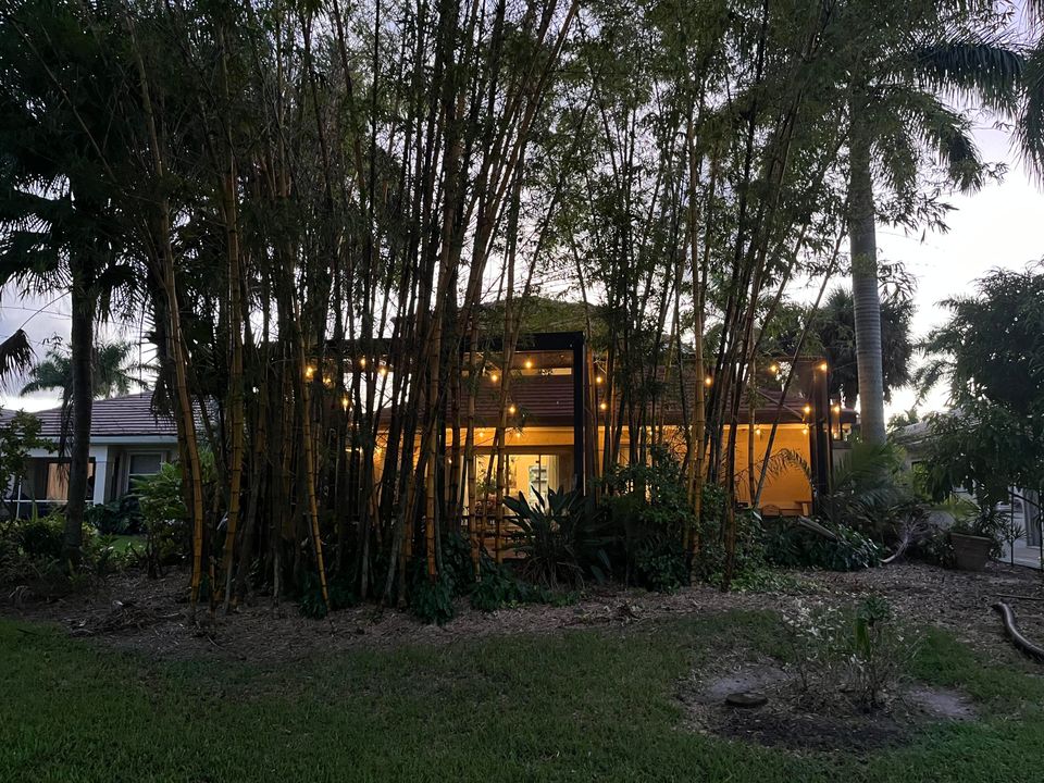 Active With Contract: $525,000 (3 beds, 2 baths, 2166 Square Feet)