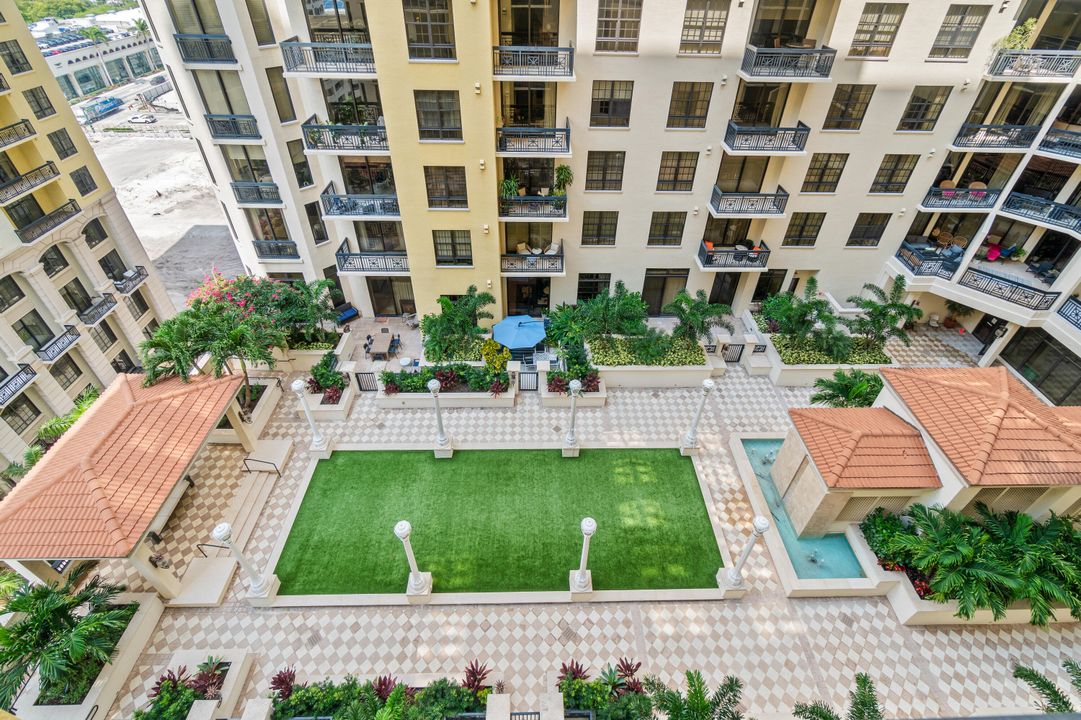 For Rent: $6,750 (2 beds, 2 baths, 1082 Square Feet)