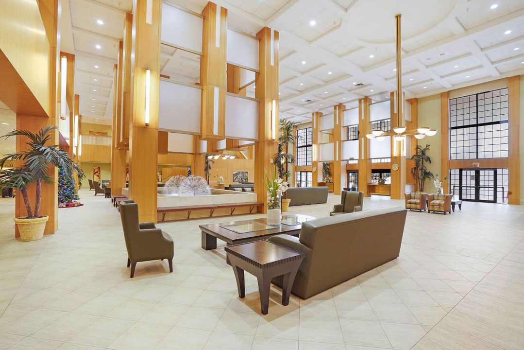 For Sale: $147,999 (2 beds, 2 baths, 916 Square Feet)