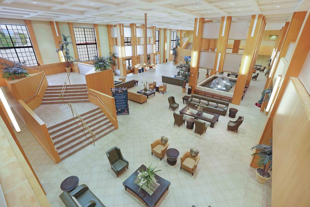 For Sale: $147,999 (2 beds, 2 baths, 916 Square Feet)