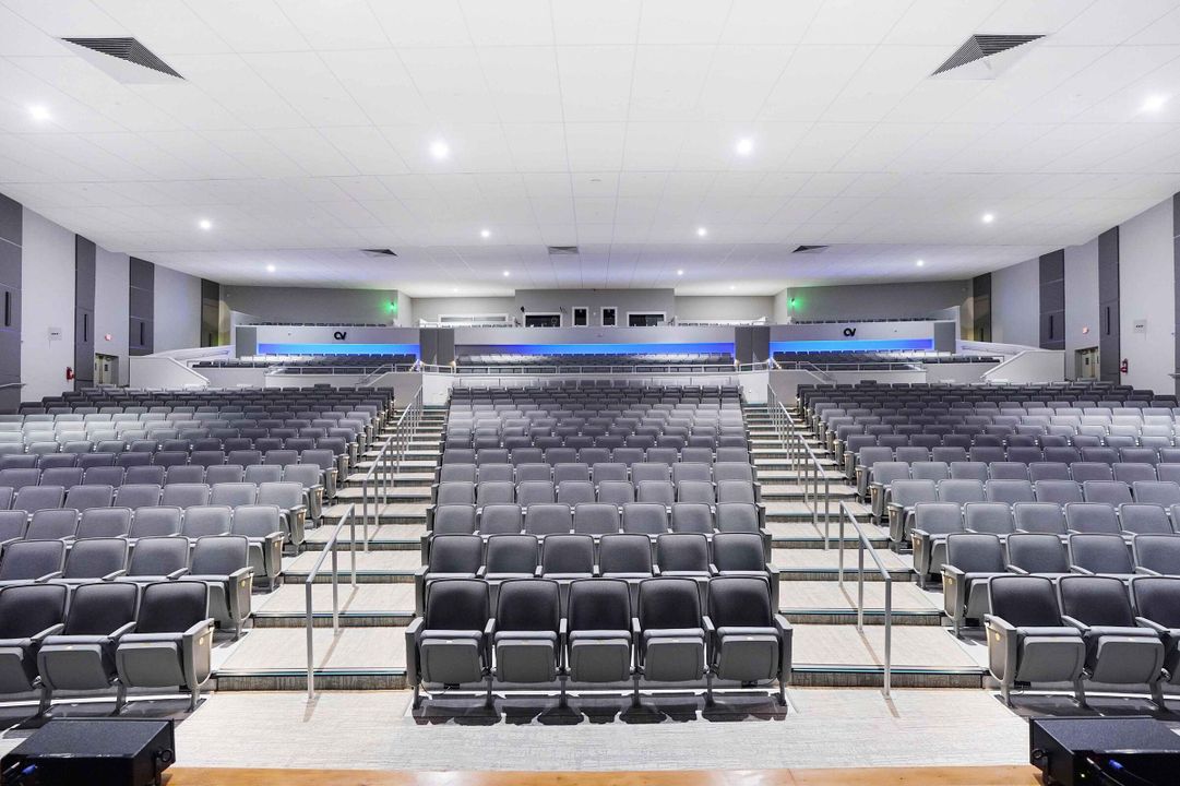 For Sale: $147,999 (2 beds, 2 baths, 916 Square Feet)