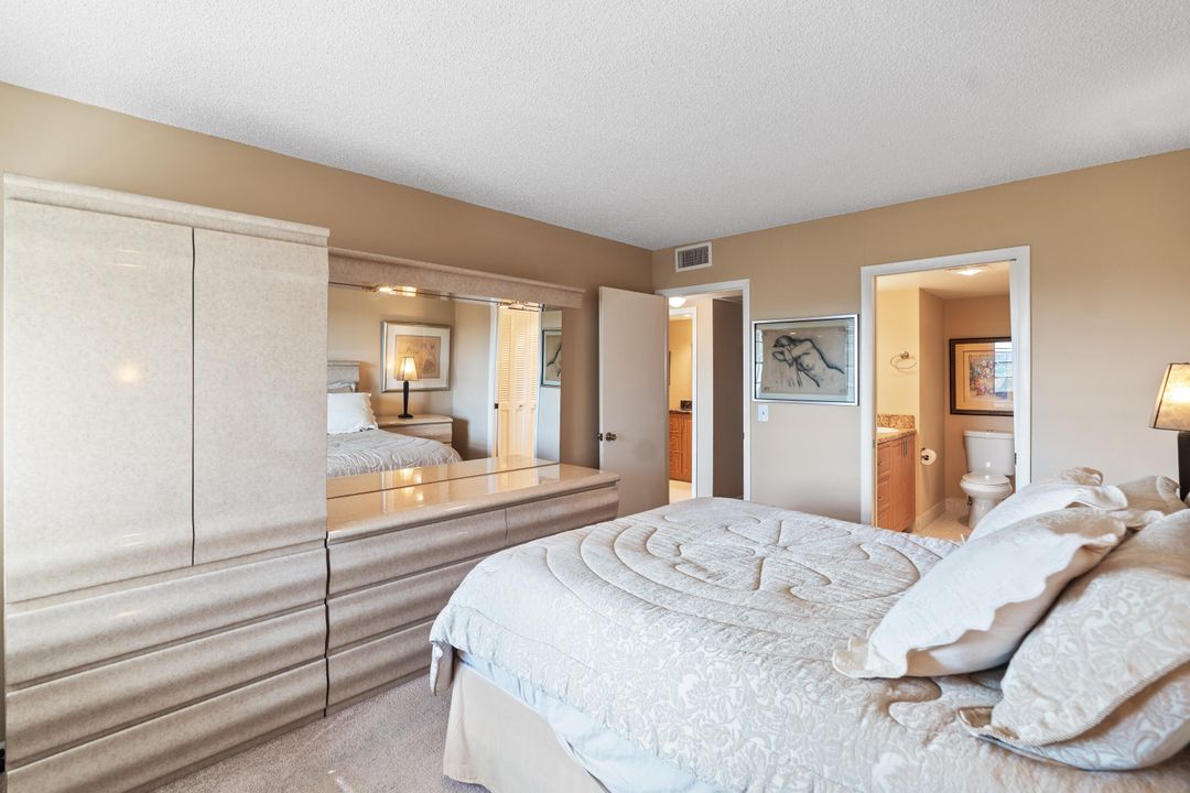 For Sale: $147,999 (2 beds, 2 baths, 916 Square Feet)