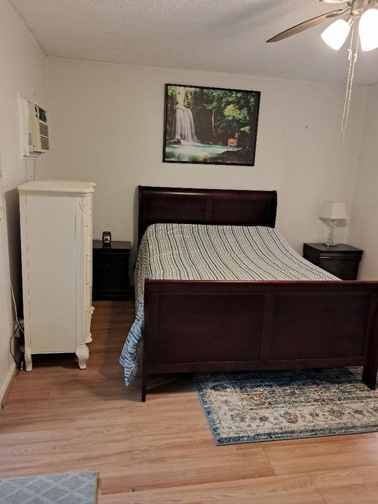 For Sale: $79,000 (1 beds, 1 baths, 684 Square Feet)