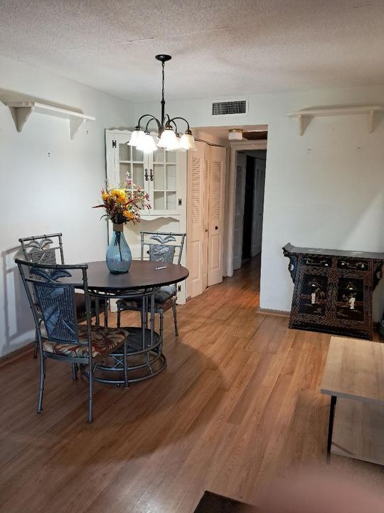 For Sale: $79,000 (1 beds, 1 baths, 684 Square Feet)