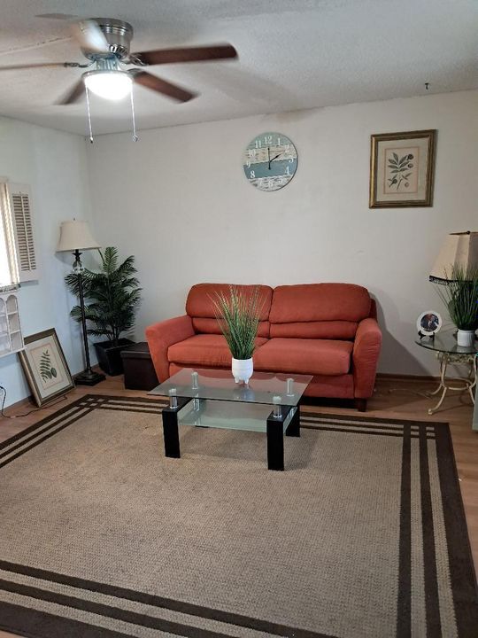 For Sale: $79,000 (1 beds, 1 baths, 684 Square Feet)