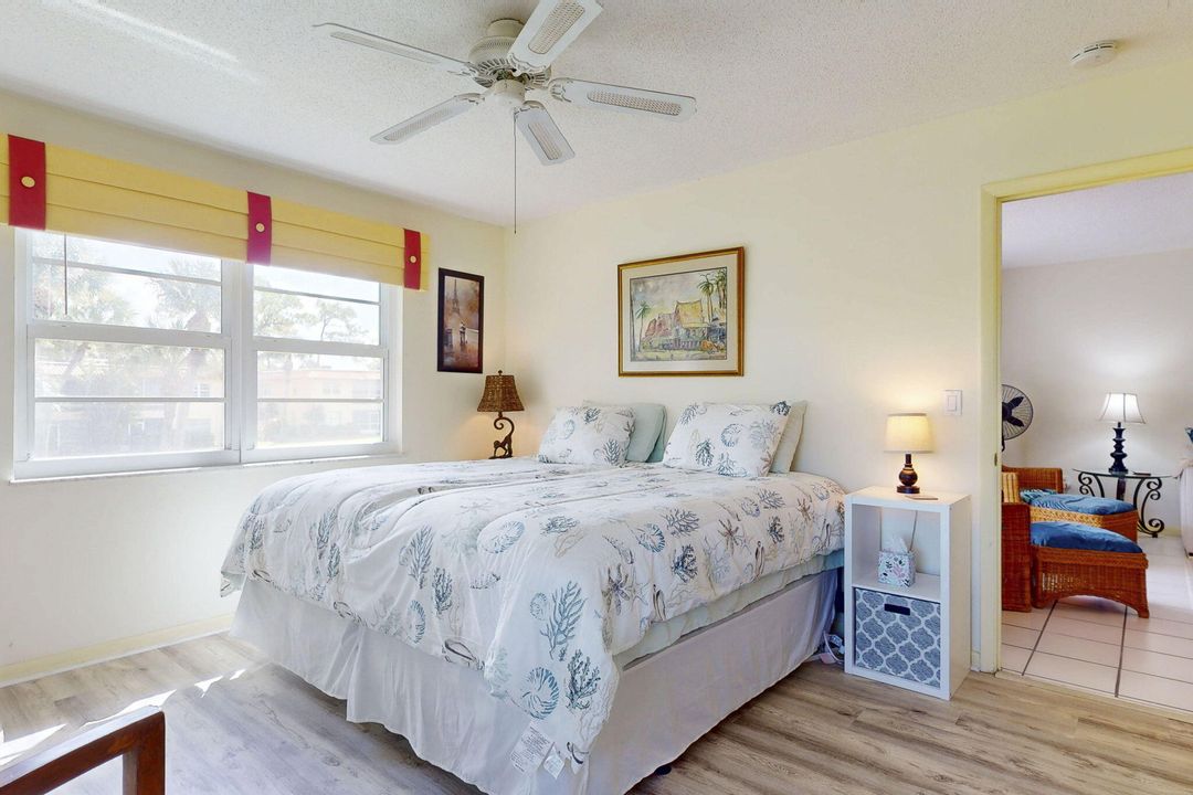 For Sale: $135,000 (2 beds, 2 baths, 894 Square Feet)