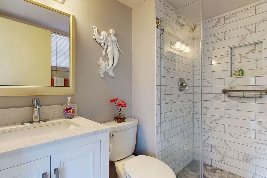 For Sale: $135,000 (2 beds, 2 baths, 894 Square Feet)