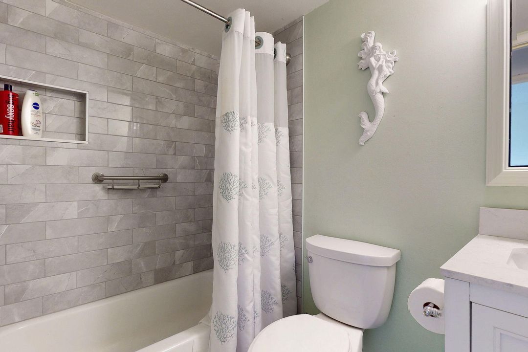 For Sale: $135,000 (2 beds, 2 baths, 894 Square Feet)