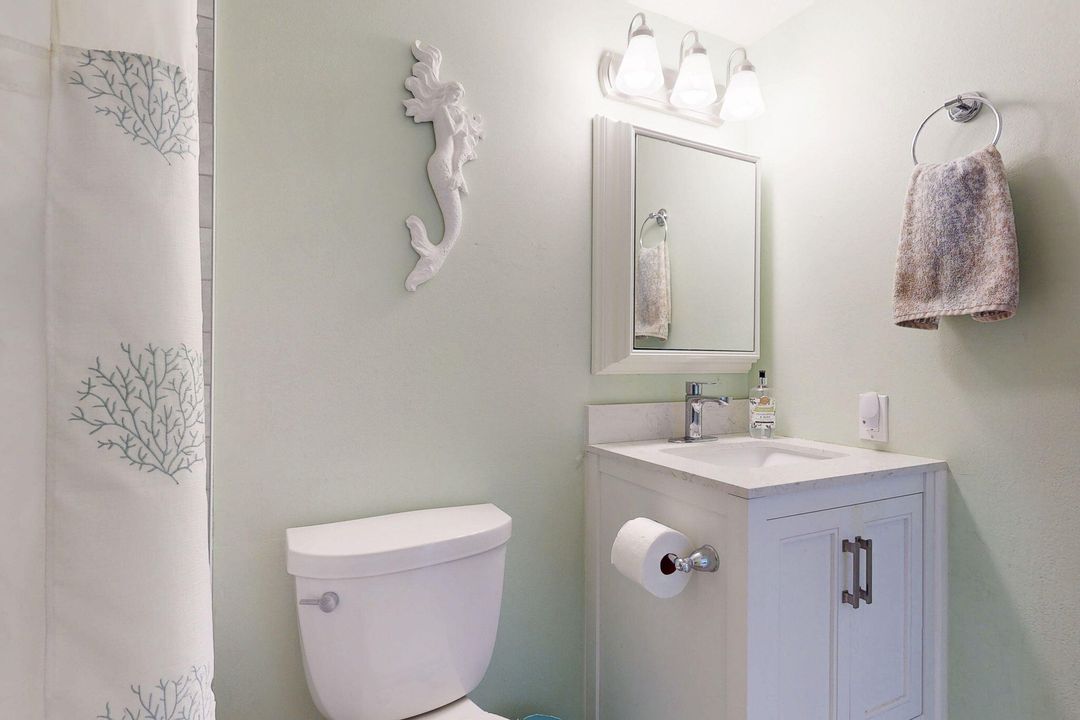 For Sale: $135,000 (2 beds, 2 baths, 894 Square Feet)