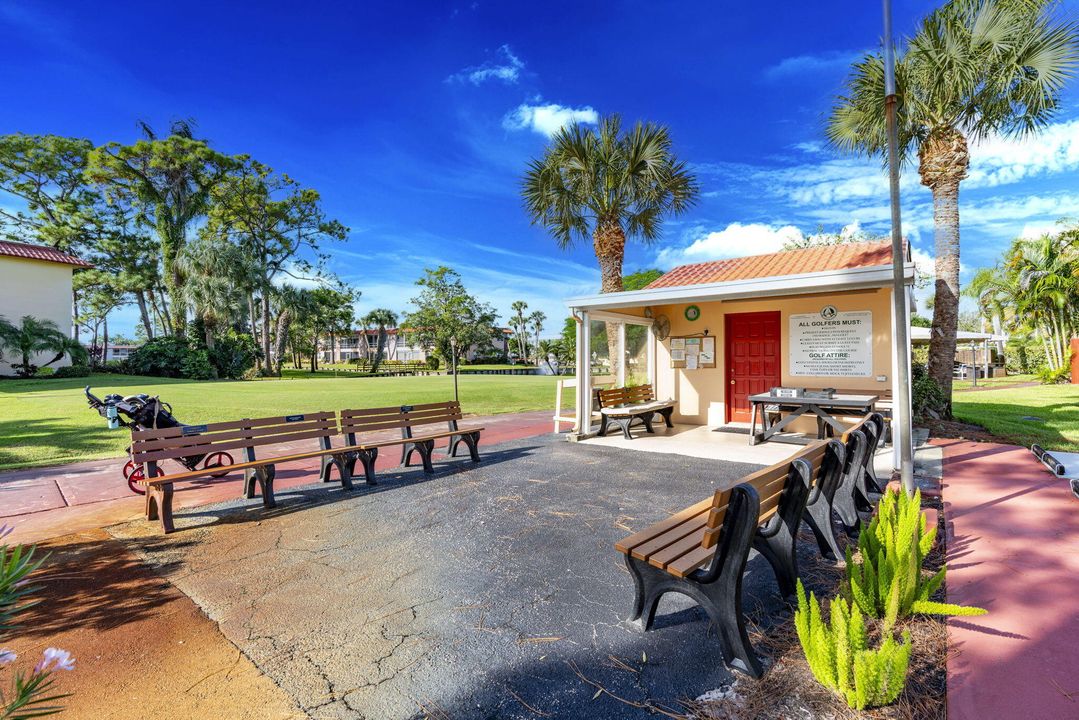 For Sale: $135,000 (2 beds, 2 baths, 894 Square Feet)