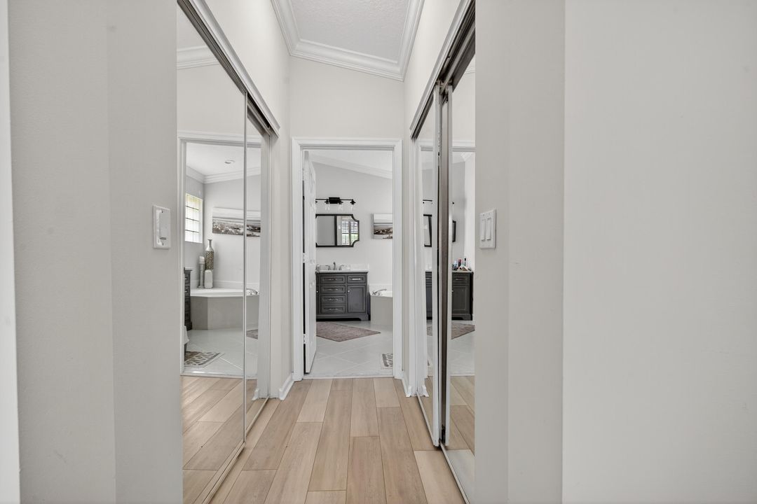 Active With Contract: $469,000 (3 beds, 2 baths, 1743 Square Feet)