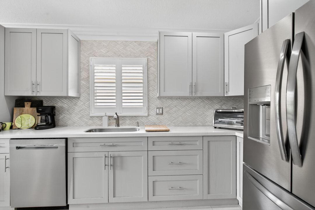 Active With Contract: $469,000 (3 beds, 2 baths, 1743 Square Feet)