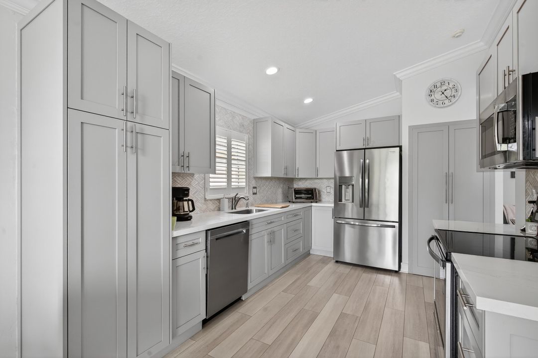 Active With Contract: $469,000 (3 beds, 2 baths, 1743 Square Feet)