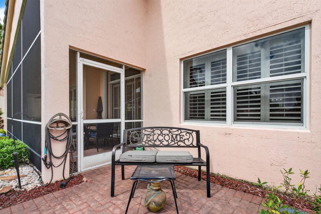 Active With Contract: $469,000 (3 beds, 2 baths, 1743 Square Feet)