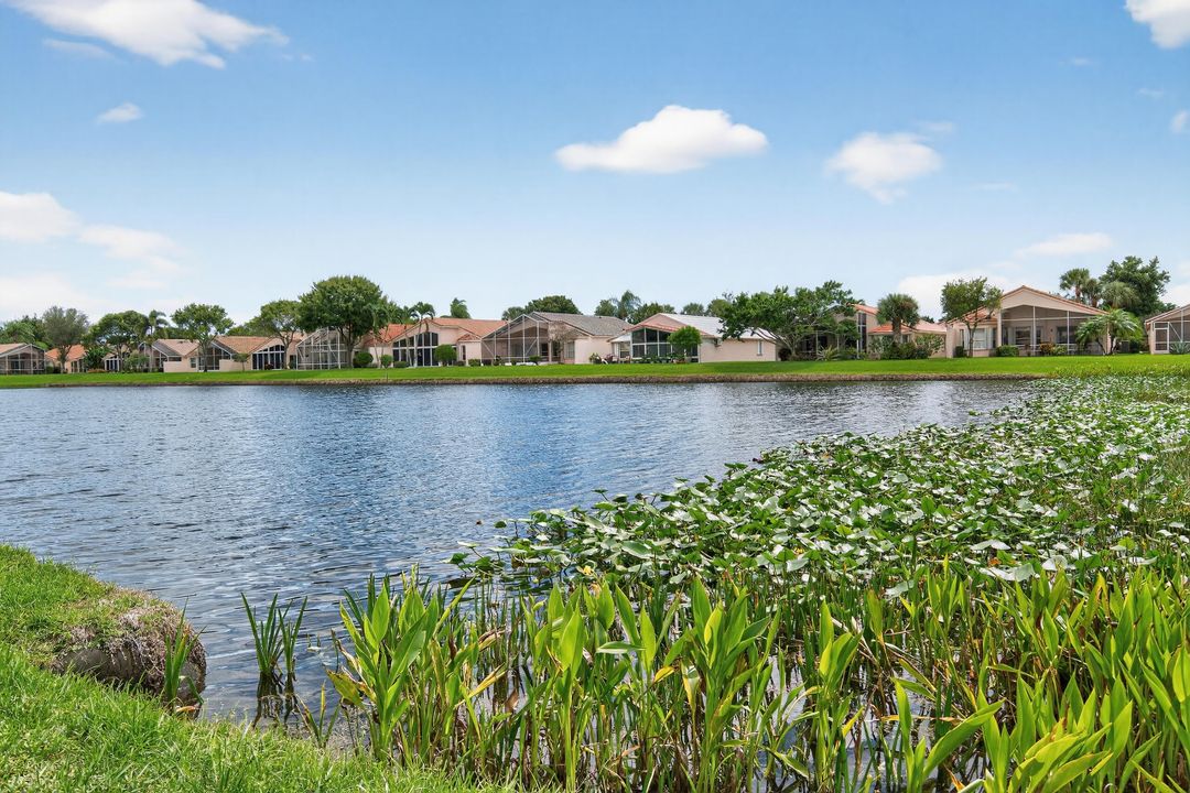 Active With Contract: $469,000 (3 beds, 2 baths, 1743 Square Feet)