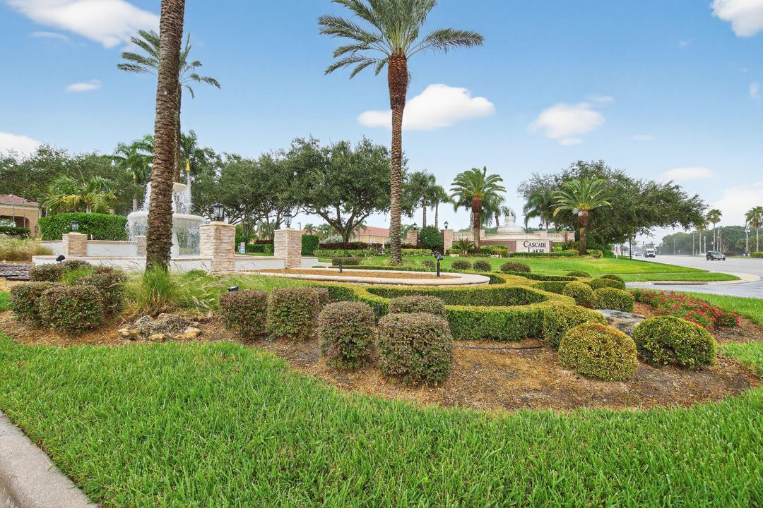 Active With Contract: $469,000 (3 beds, 2 baths, 1743 Square Feet)