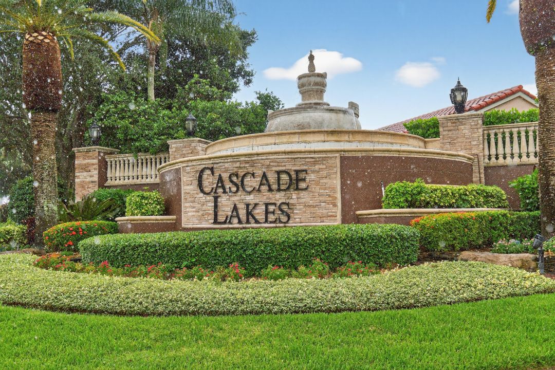 Active With Contract: $469,000 (3 beds, 2 baths, 1743 Square Feet)